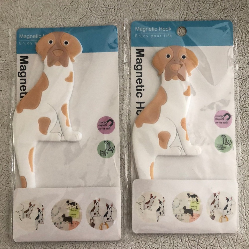 Set of TWO magnetic dogs with hook (tail) new